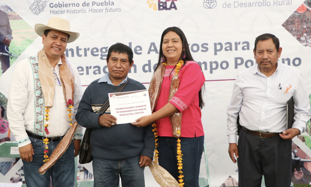 Entrega SDR Apoyos Para El Campo Poblano En Sierra Nororiental SICOM