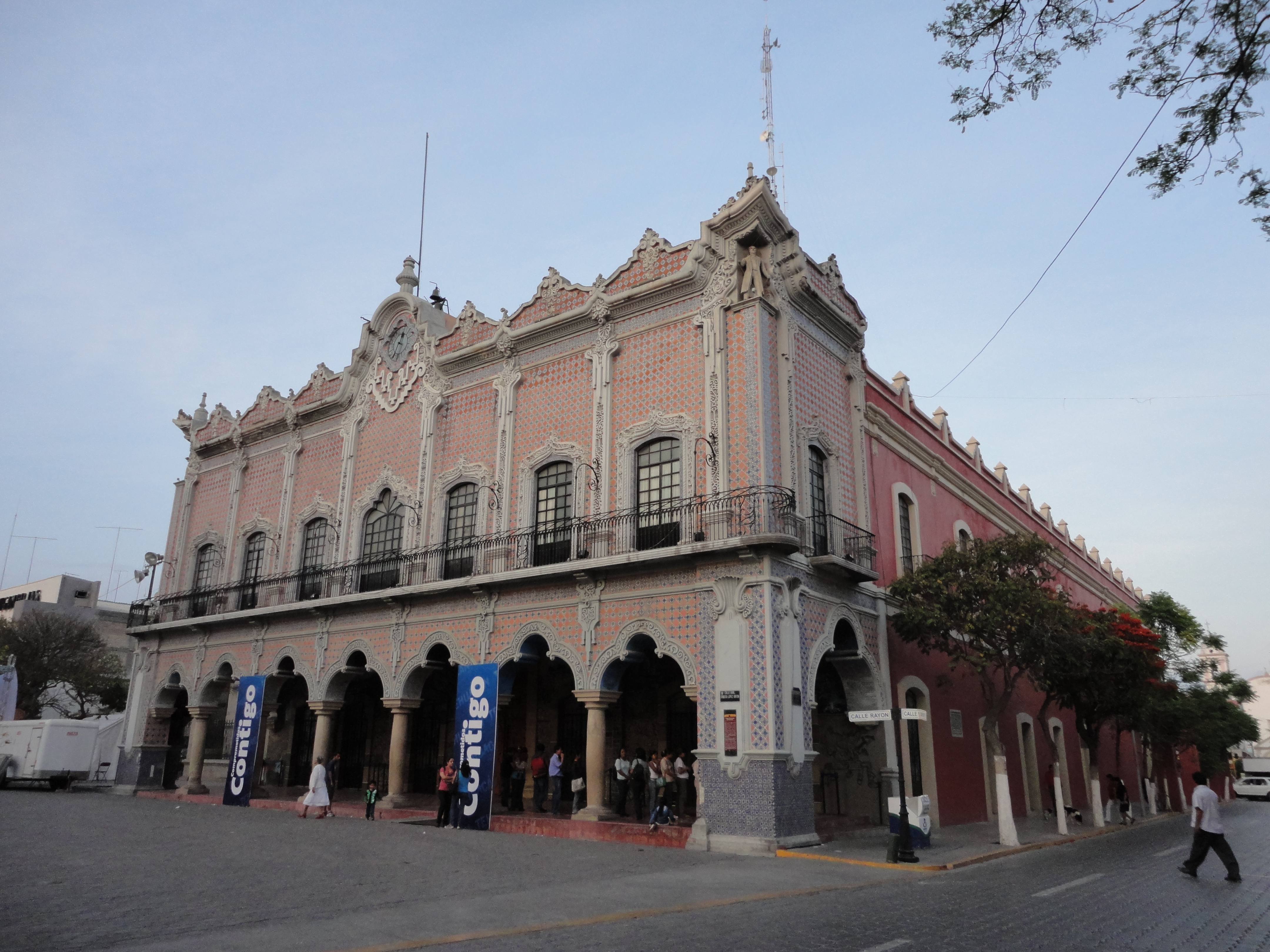 Sexoservidoras mantienen presencia en Parque Juárez de Tehuacán - SICOM  Noticias