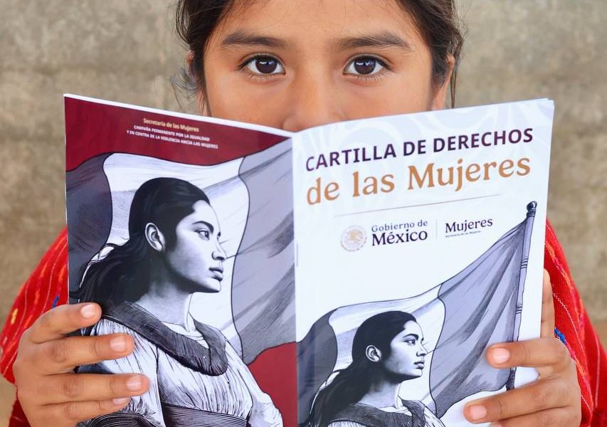 Se entregan 6 millones de Cartillas de Derechos de las Mujeres a ...